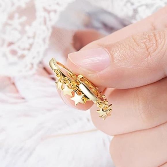 NEW GOLD STAR TASSEL HOOP EARRINGS, NICE EARRINGS, CUTE EARRINGS - Picture 4 of 5